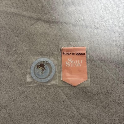 Soft Tone STEADY Yui Otoi Tapestry + Acrylic Stand Set, Unopened, 4th Anniv