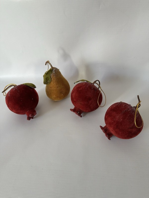 Velvet Pomegranates & Pear Lot Of 4 Christmas Ornaments Vintage￼