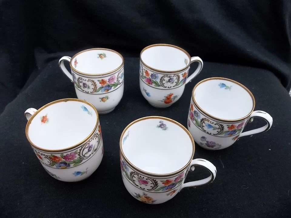 SCHUMANN BAVARIA EMPRESS DRESDEN FLOWER DEMITASSE /ESPRESSO CUPS GERMANY 5 PC - Image 3 of 4
