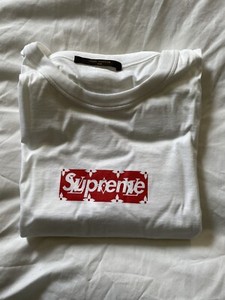 louis vuitton x supreme shirt