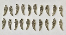 20 LOVELY PETITE SILVER SINGLE ANGEL WINGS. BIRD WINGS  75