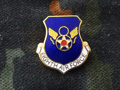 US Pin Badge Abzeichen Crest USA Air Force USAF 8th Air Force Europe
