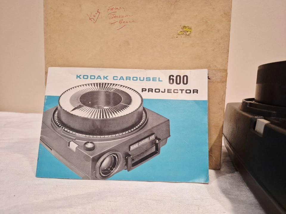 Proyector de diapositivas Kodak Carousel 600 reconstruido profesionalmente totalmente funcional 6909 Foto 3 de 4