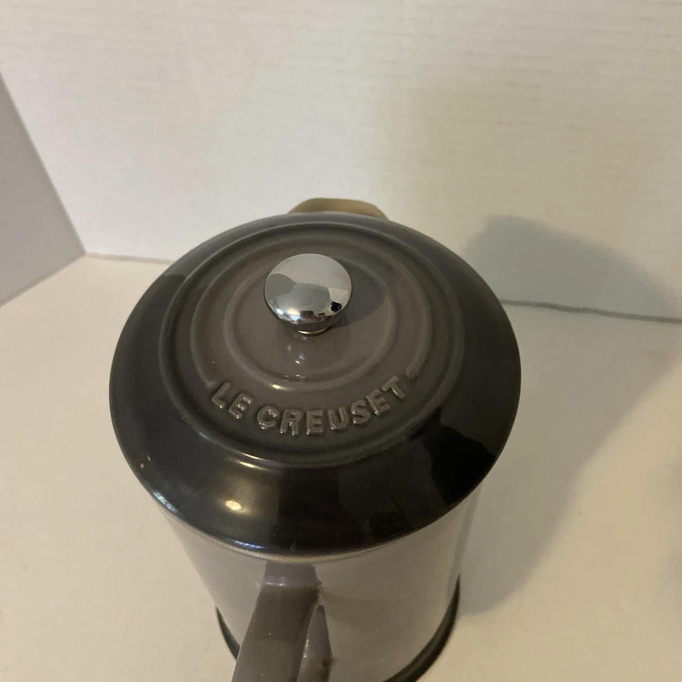 Le Creuset Stoneware 34 Ounce French Press, Flint Oyster Grey - NEW - Image 4 of 4