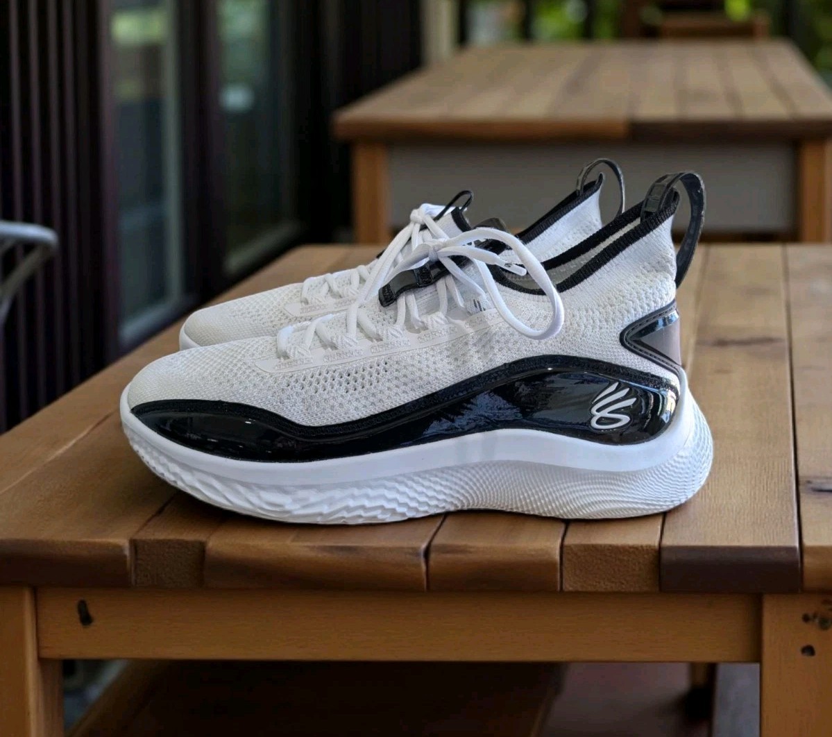 シューズ(男性用) Under Armour CURRY 8 UNDER ARMOR CURRY FLOW 8 NM *TEAM CURRY* BLACK/WHITE 3024785