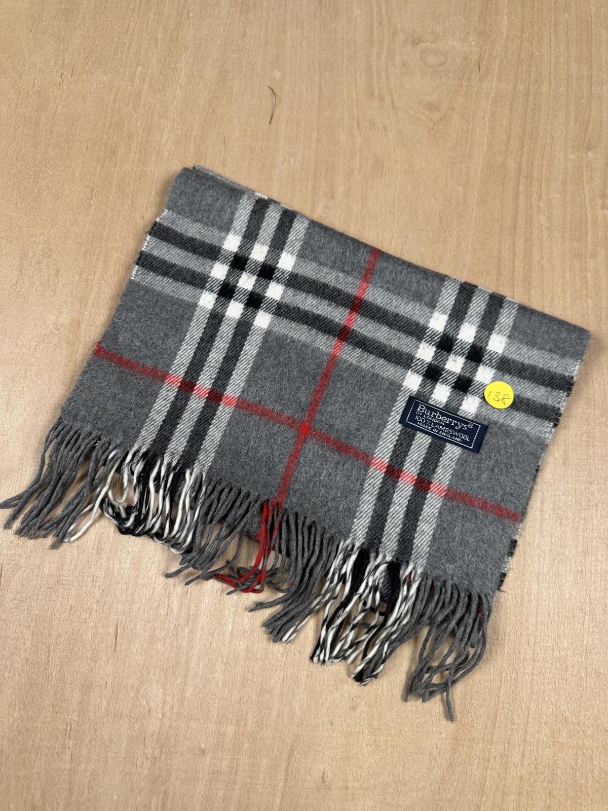 🧣 Vintage Burberrys’ Grey Nova Check Lambswool Scarf