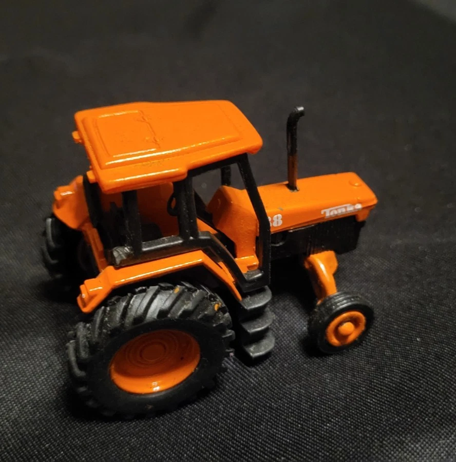 Hasbro Tonka Tractor 2000 1:87 - Image 2 of 4