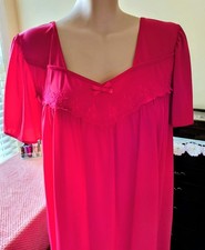 Miss Elaine's Me Essentials Floral Embroidered Short Sleeve Nightgown Size L