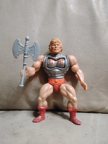 Vintage 1983 Battle Armor He-Man Masters Of The Universe Action Figure W/ Axe