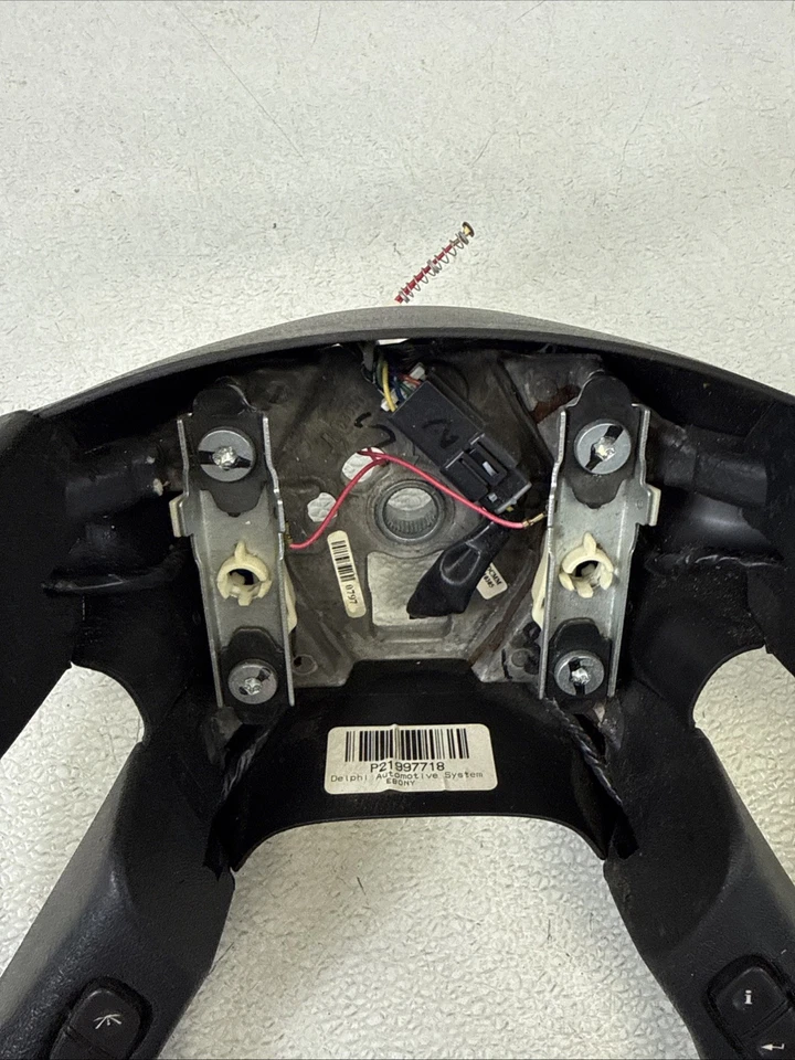 03-06 Cadillac Escalade Steering Wheel W/Controls Rare OEM Black Woodgrain - Image 4 of 4