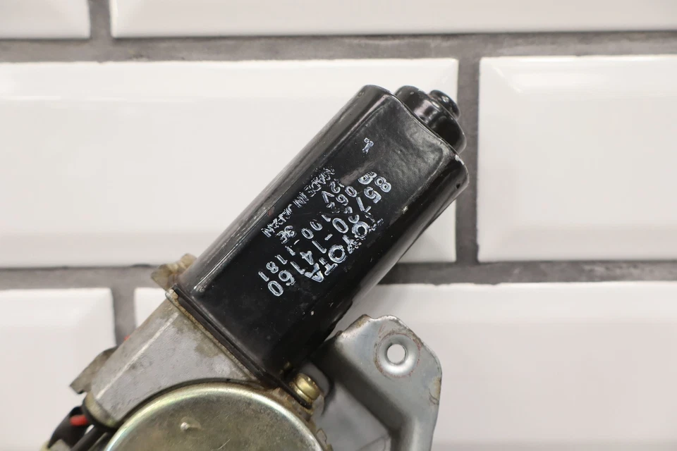 Regulador eléctrico puerta pasajero derecho Toyota Celica 1982-1985 Foto 3 de 4