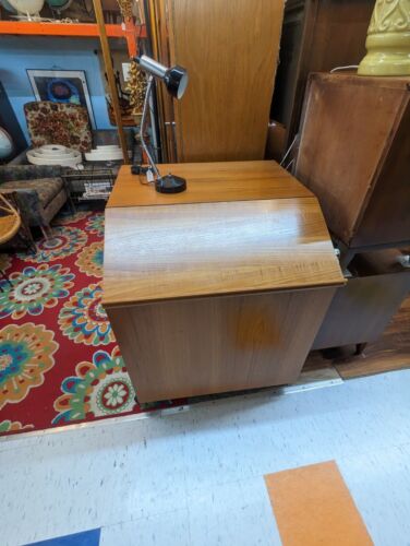Modern style Convertible work area Compact Home Office Study Laptop Table - Picture 3 of 16