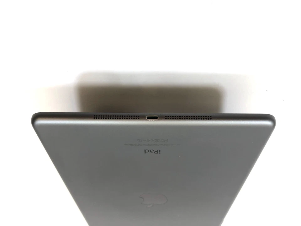 Apple iPad Air A1474 32GB Space Gray Wi-Fi Only iOS Tablet Excellent Condition - Image 4 of 4