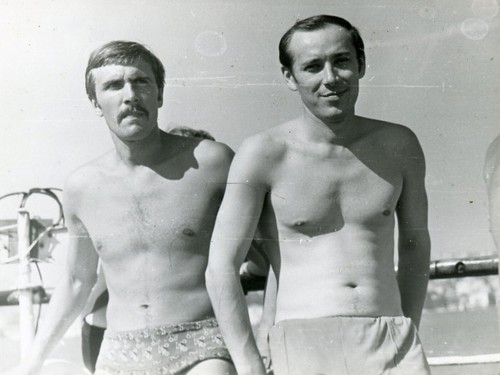 Shirtless Handsome young men couple bulge beach trunks gay vtg photo