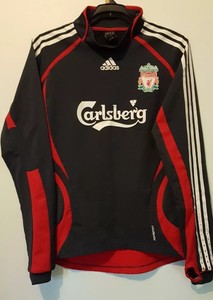 liverpool burgundy training top