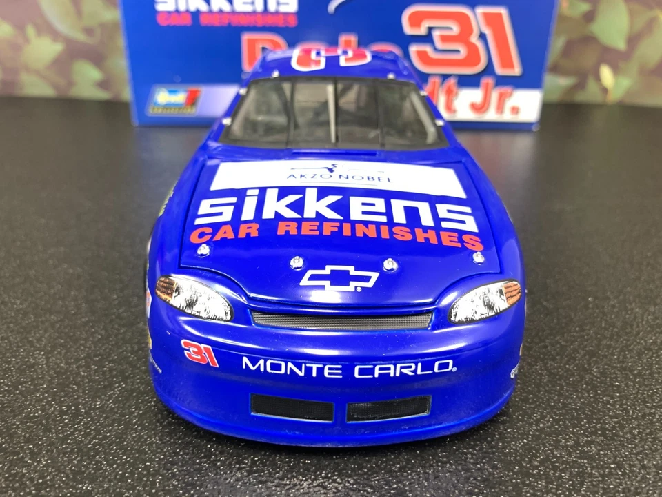 REVELL DALE EARNHARDT JR #31 SIKKENS 1997 MNTE CARLO BLUE 1:18 - Image 4 of 4