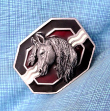 Native Design Indian Pony Belt Buckle Horse Feathers Vtg 90s Siskiyou  .NOX817