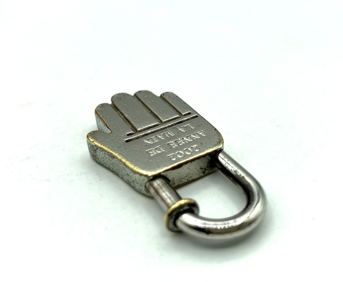 HERMES Hand Cadena Silver Color 2002 ANNEE DE LA MAIN Lock Charm