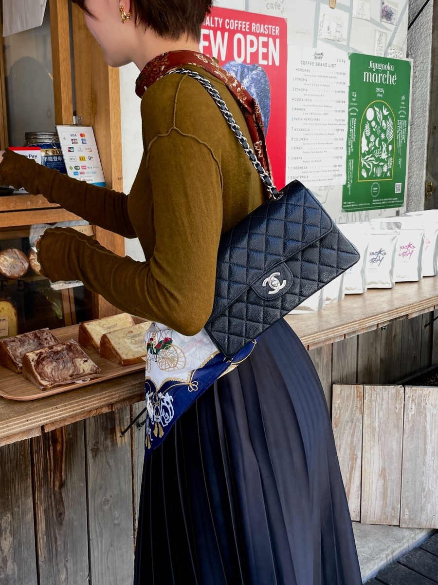 CHANEL フランス製 裏地カシミヤ 本革 手袋　ブラック 黒 CHANEL フランス製 裏地カシミヤ 本革 手袋 ブラック 黒 CHANEL