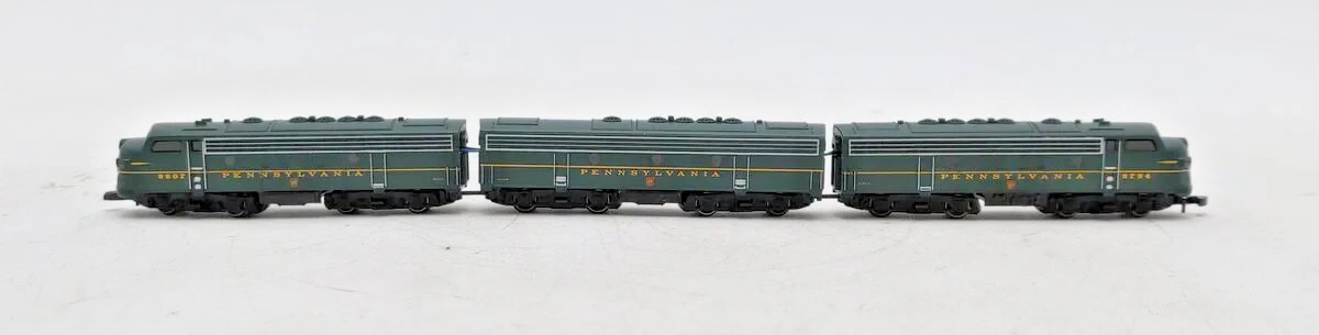 Z Scale Marklin 88321 EMD F7 A-B-A 5 pole Penn F7 Diesel