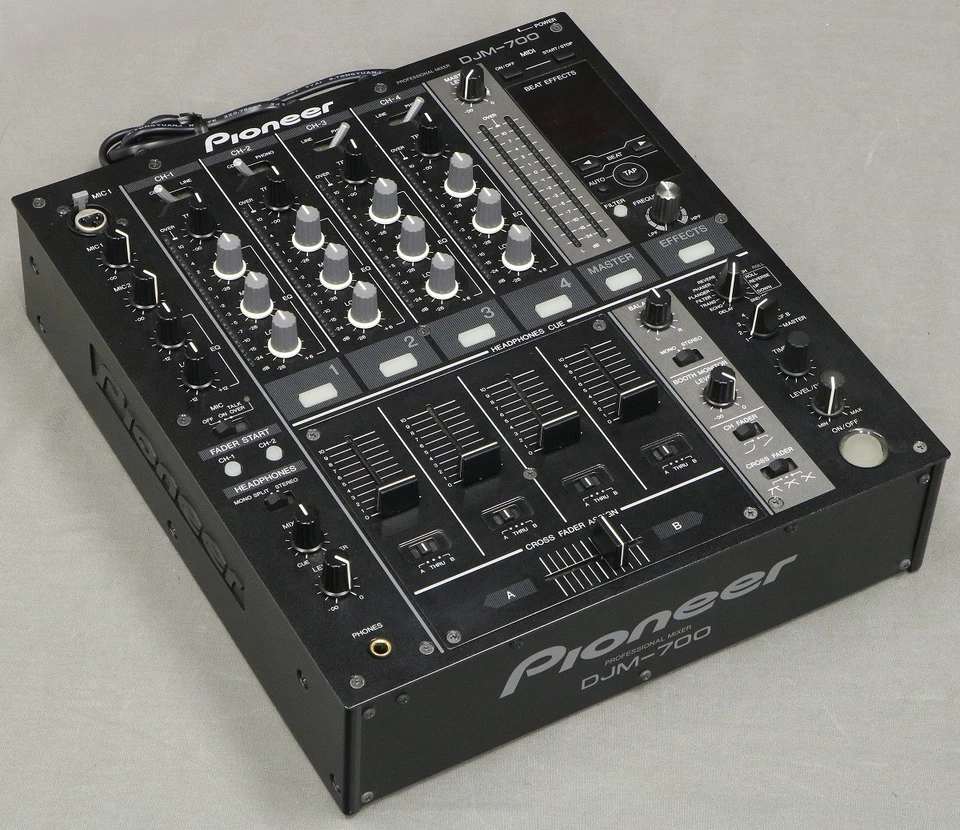 Pioneer DJM-700 Black Digital DJ Mixer 4Channel Performance Effects Tested Japan - Image 2 of 4
