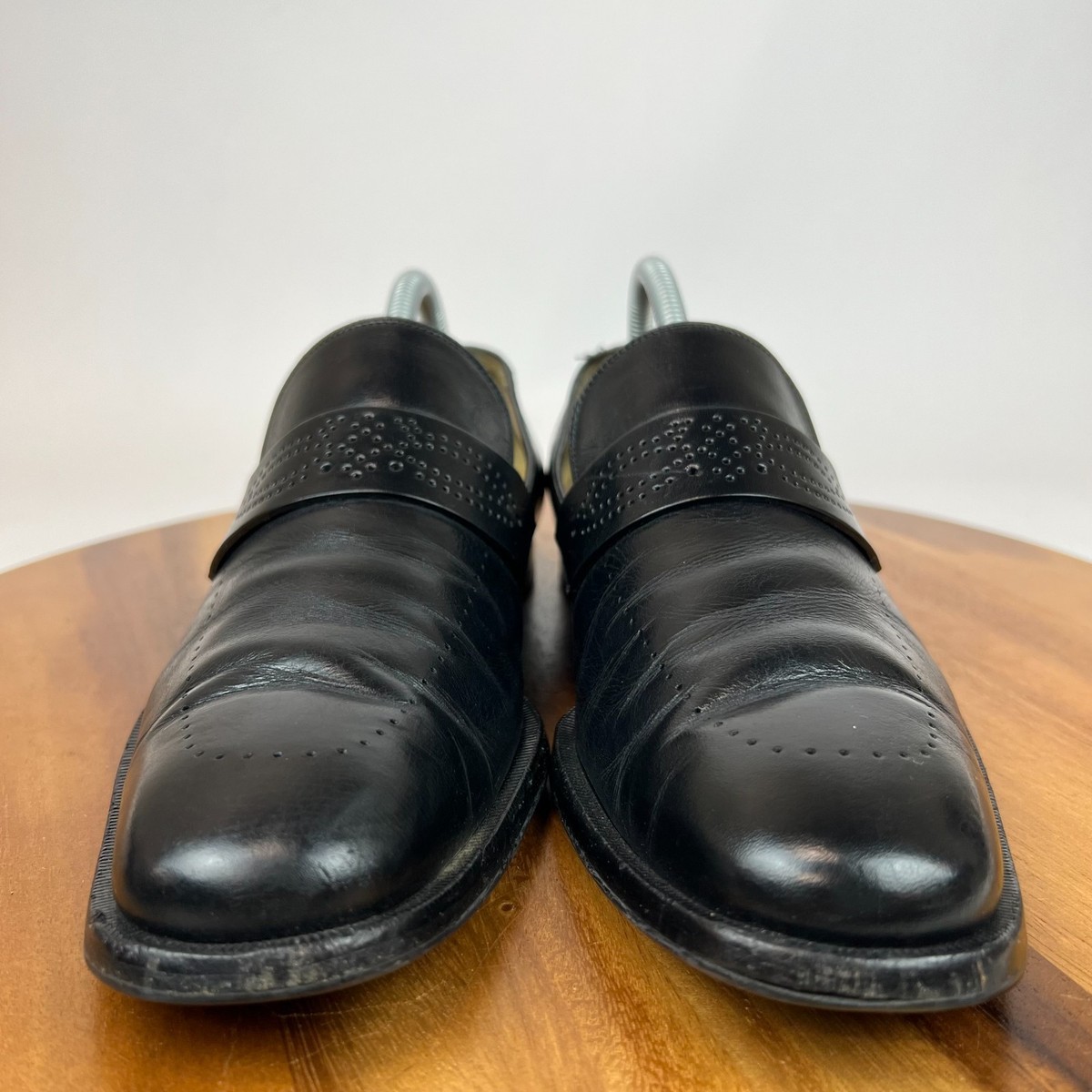 Mens Gucci Black Leather Perforated Accent Penny Loafers 