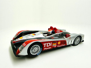 Carrera Digital 30446 132 Audi R10 TDI Winner Le Mans 2007 Nr. 1 SELTEN