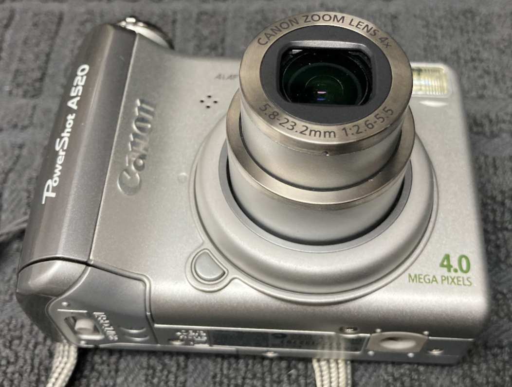 CANON PowerShot A520 Digital Camera w/ 2GB SD Card - COMPLETE IN