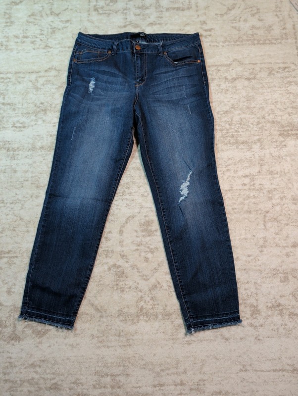 1822 Women's Blue Jeans Size 16