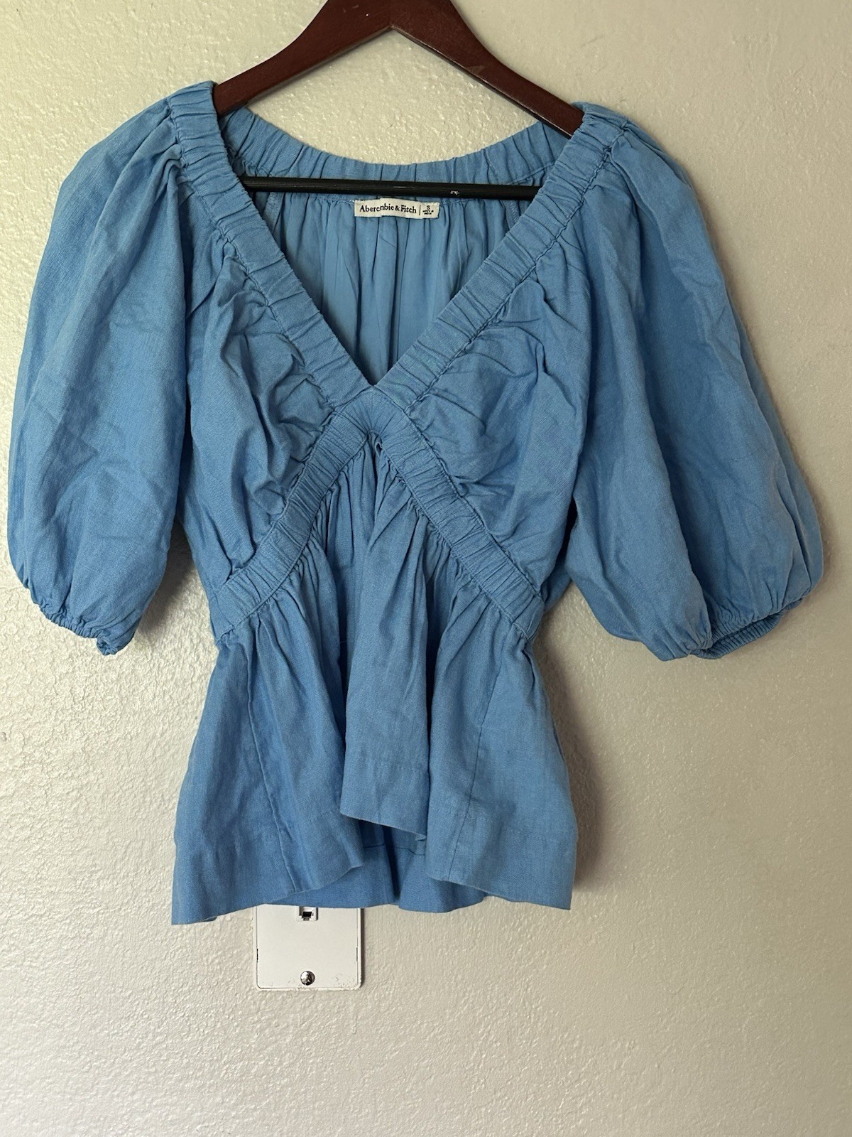 Abercrombie & Fitch Blue Linen Blend Plunge Top Size S Puff Sleeve Babydoll