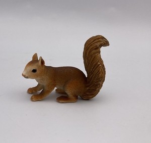 Schleich RED SQUIRREL Retired Animal 14367 Figure 2006