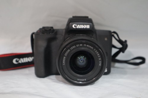 Canon EOS M50 negro con lente EF-M 15-45 mm IS STM #20063R - Imagen 2 de 10