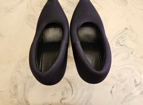 New! Balenciaga 'XL' Pointed Toe Pump Black Womens Size 11 US 41 Eur. MSRP $1400 - Picture 9 of 12