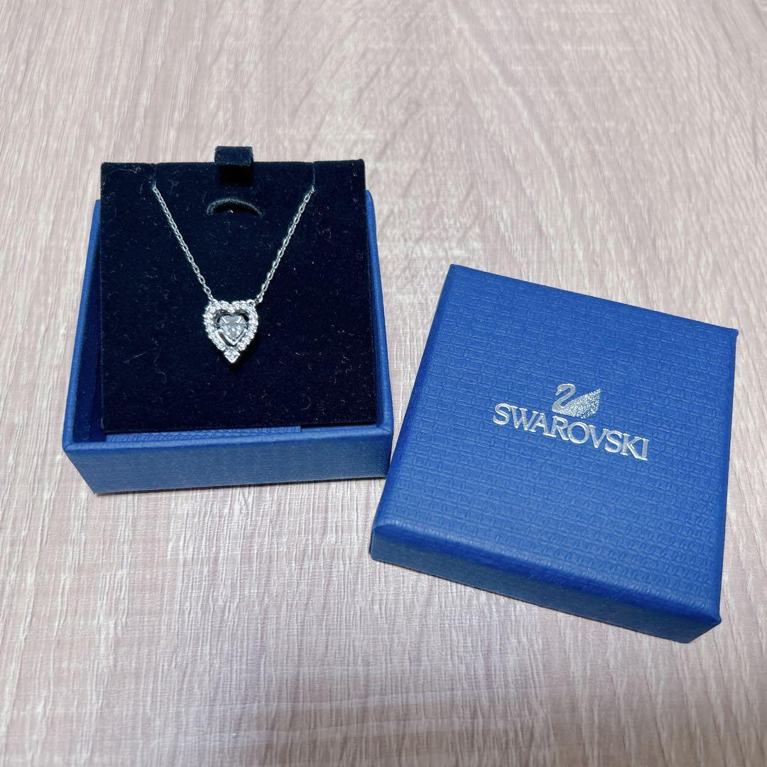 Swarovski Crystal Sparkling Dancing Heart Necklace 5272365