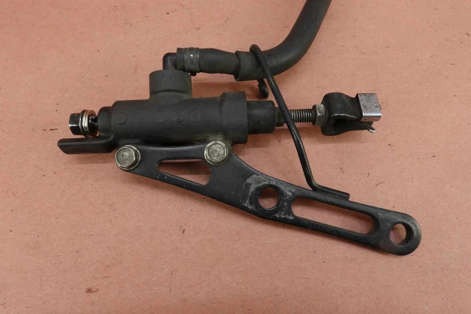 Honda Shadow Aero 750 VT750 2015 08-16 cilindro maestro de freno trasero Foto 2 de 4