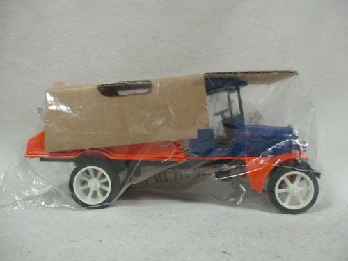 ERTL B107 2783 1925 Gulf Kenworth Wrecker Coin Bank 1:30 Die Cast Truck (E-2) - Picture 7 of 10