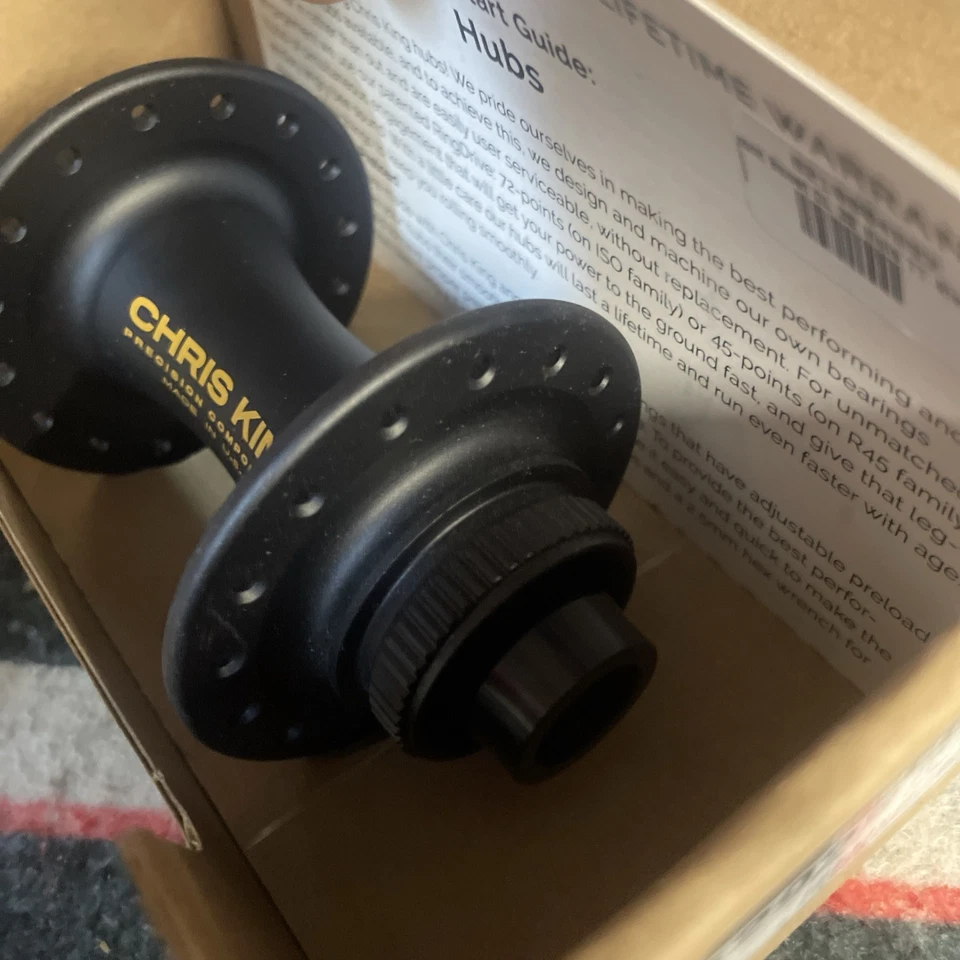 Chris King Front Boost CL 32 Hole Hub - 15 x 110mm Black Gold DCBYCB - Image 3 of 4