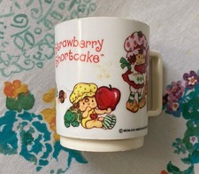 Strawberry Shortcake Plastic Cup Mug 1980 American Greetings Vintage