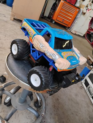 SAMSON MONSTER TRUCK RC 1/10 RADIO SHACK MONSTER TRUCKS missing