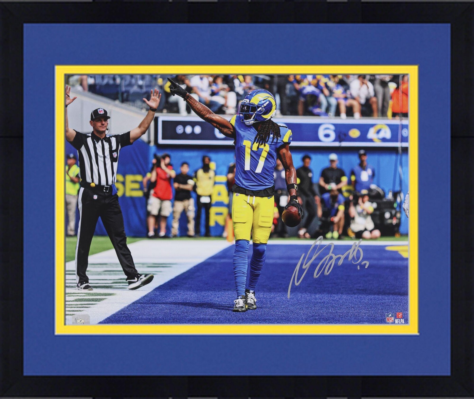 Davante Adams Autographed Signed Los Angeles Rams Framed 16x20 Touchdown Celebration Photo 