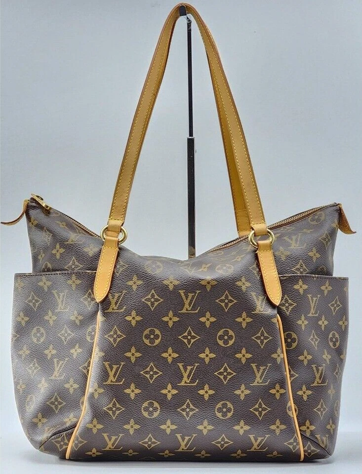 Monogram Canvas Totally MM