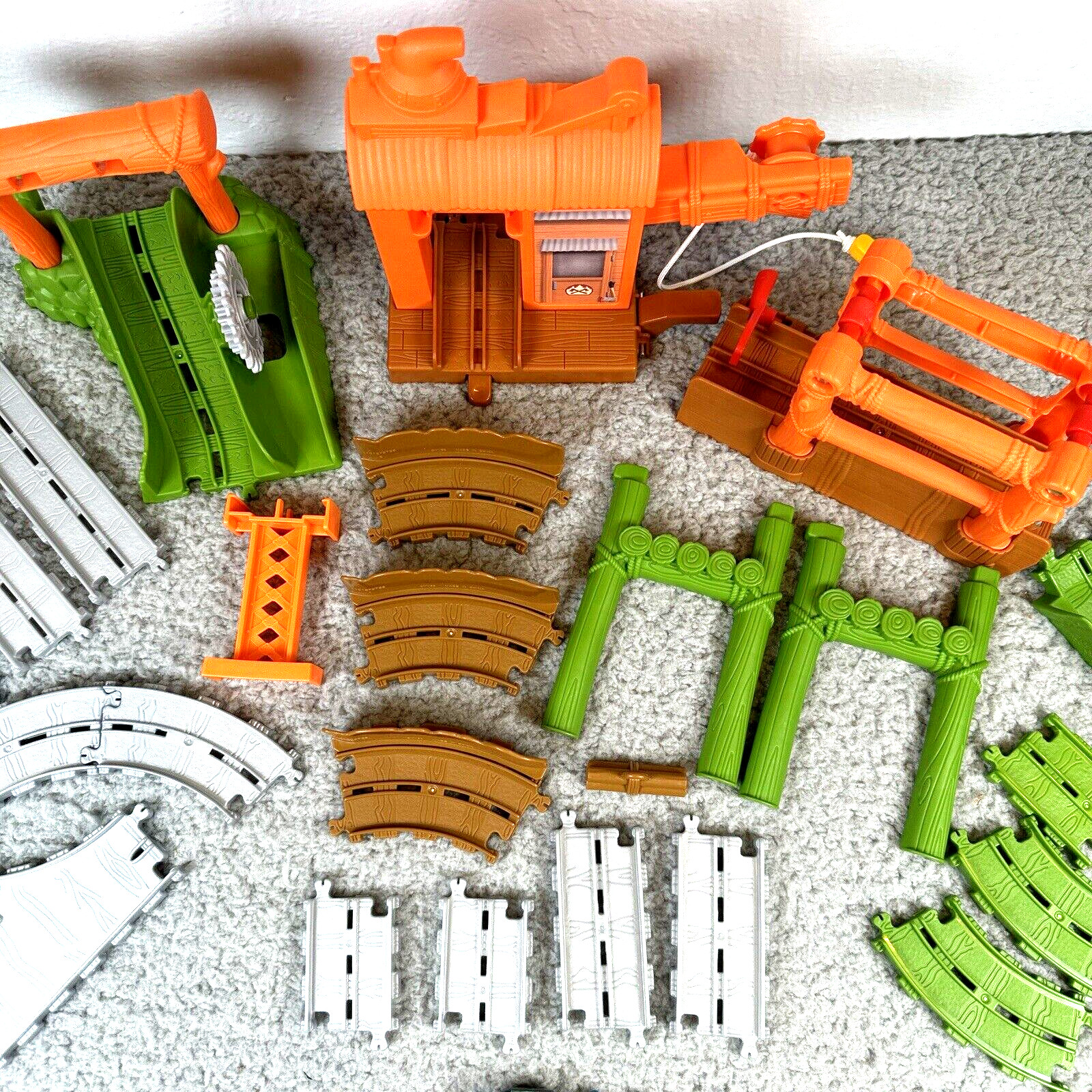 Thomas & Friends Train Crane Track Set Engine Track Structures Limited Lot 32