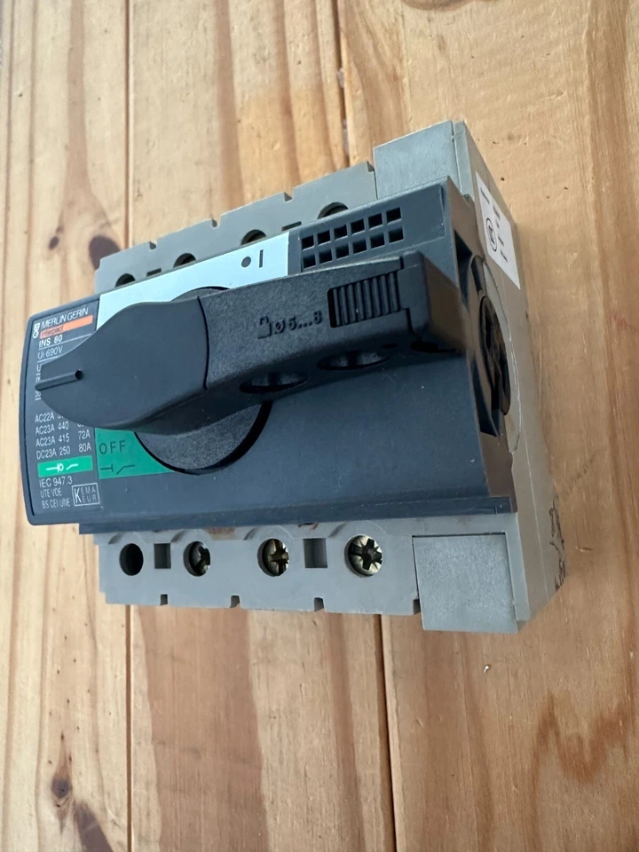 MERLIN GERIN INTERPACT 80A INS80 3 POLE 28904 SWITCH DISCONNECTOR - Image 3 of 4