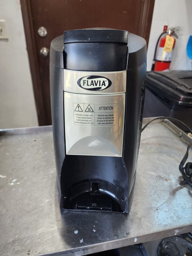 Flavia Sb-100 single cup brewer Coffeemaker Coffee Tea Hot Water Hot Chocolate