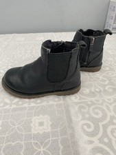 UGG Black Leather Boots for Kids Dr Martin/Chelsea boot style Size 8 Used 