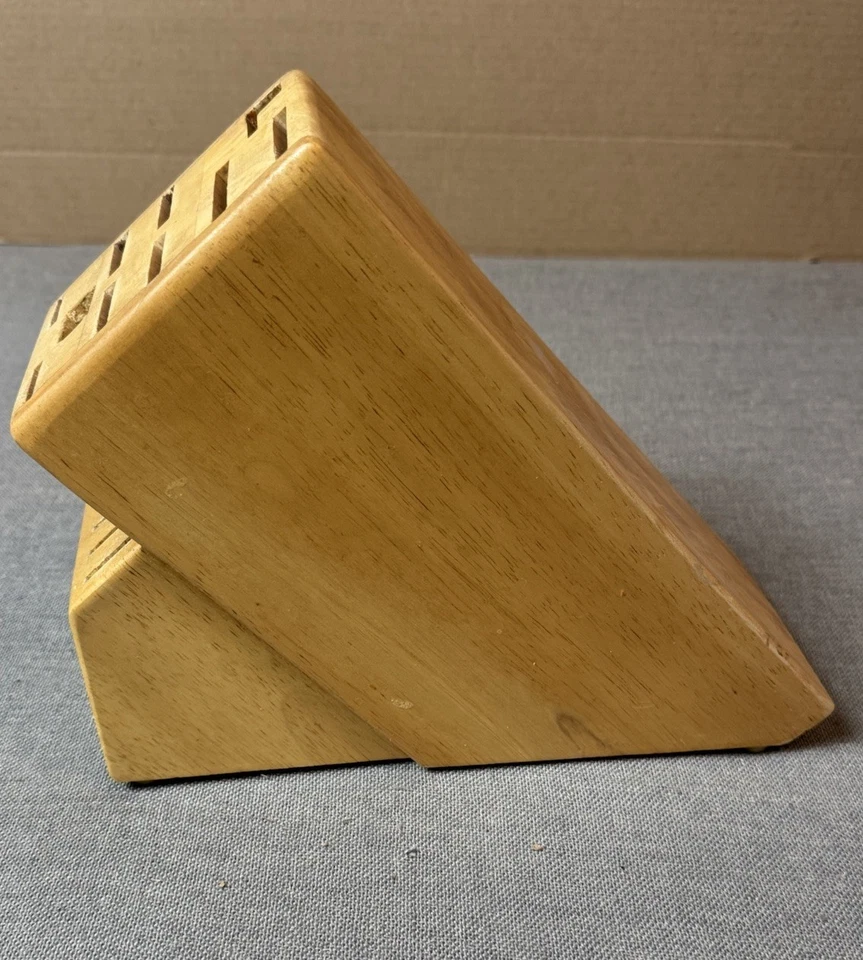 J.A. Henckels International Knife Block 16 Slot Beautiful Wooden Grain Pattern - Image 4 of 4