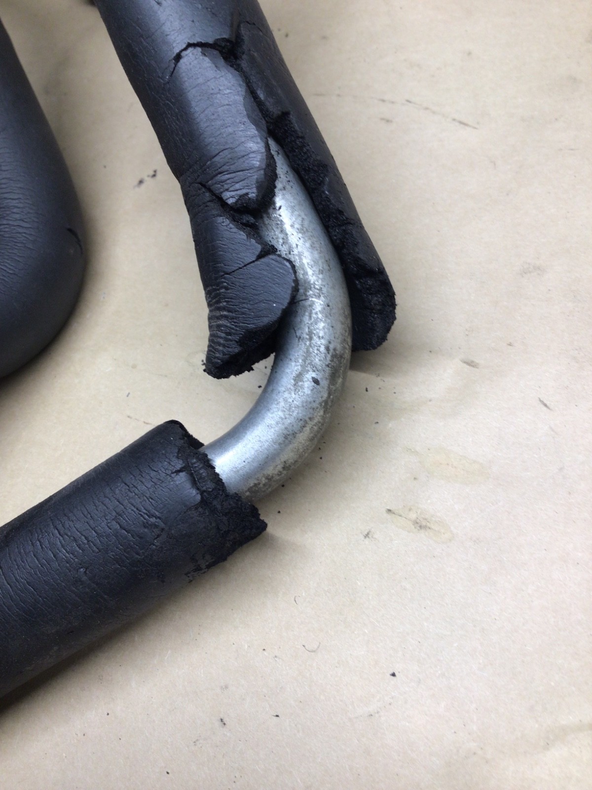 1966 - 1980 Rolls Royce Silver Shadow Silver Wraith II Heater Core Pipe Hoses