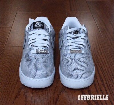 鯱*様 【新品・訳あり】NIKEオーセンティック KOBE BRYANT siz Kobe Bryant x Nike Air Force 1 Low Protro Lenticular Snake II3925