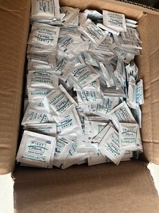 FiRST mark. LEMON SCENTED TOWELETTE