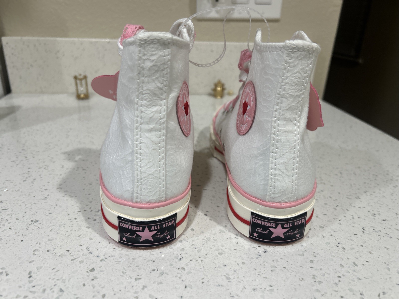 Women’s Converse Chuk Tailor All Star Valentine’s Day Shoes Size 5 thumbnail 2